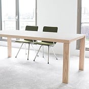 Nederlandse meubelfabriek gaat tafels voor Apple Campus 2 maken