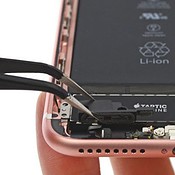 iFixit-teardown van iPhone 7 Plus toont gewijzigde layout en nep-speakerpoort