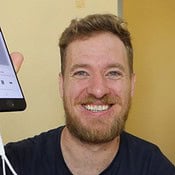 Deze man bouwt een koptelefoonaansluiting in de iPhone 7 