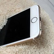 iCulture checkt: 'Nat geworden iPhone in rijst drogen is grote onzin'