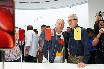 Jony Ive en Tim Cook