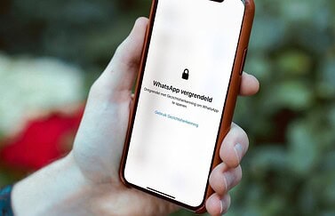 WhatsApp vergrendeld met gezichtsherkenning.