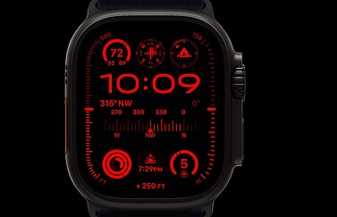 Apple Watch Ultra 2 met rode watchface