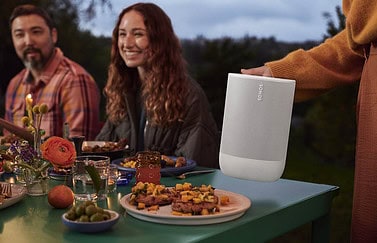 Sonos Move 2 etentje buiten