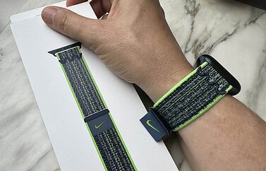 Nike Sport Loop review met verpakking