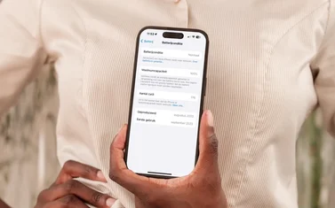 iPhone 15 batterijconditie en laadcycli bekijken