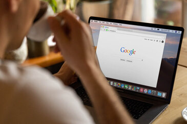 Google op een laptop