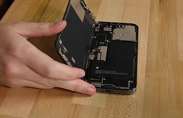 iFixit iPhone 13 teardown