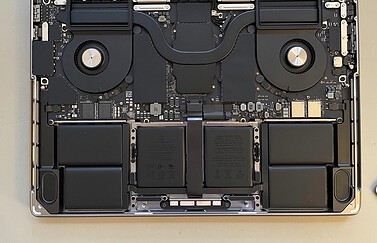 MacBook Pro 2021 teardown