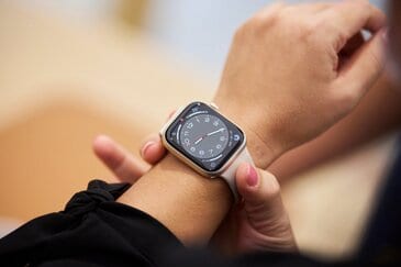 Apple Watch Series 8 bandje passen