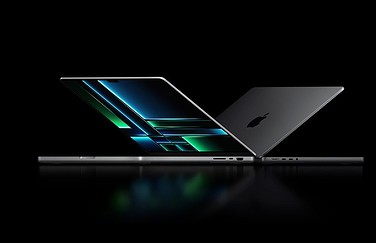 MacBook Pro 2023 opengeklapt