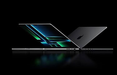 MacBook Pro 2023 opengeklapt