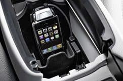 Bloesem Sport Schijn Mercedes-Benz brengt eigen iPhone Cradle uit