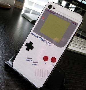 iPhone-4-Game-Boy
