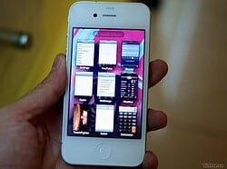 Witte iPhone met nieuw zoekscherm
