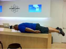 apple store planking