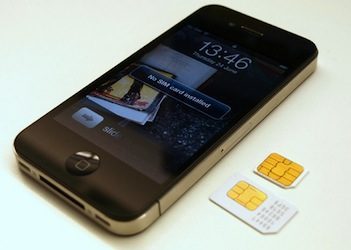 Alfabet Bemiddelen Zware vrachtwagen iPhone 4S krijgt A5-cpu en geïntegreerde simkaart, iPhone 5 in voorjaar  2012'