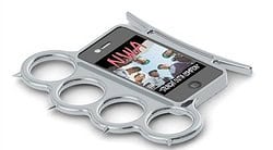 Bescherm jezelf met de iKnucks iPhone-case