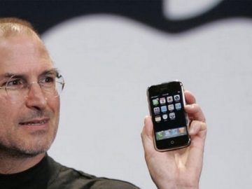 steve_jobs_iphone_macword_2007