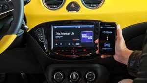 opel-adam-intellink