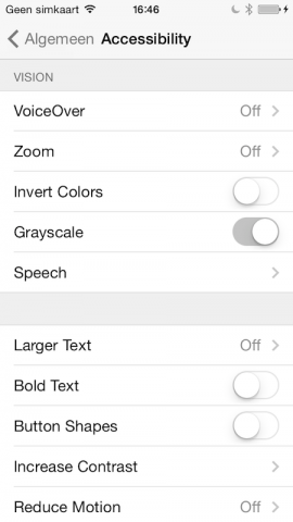 iOS 8 grayscale 2