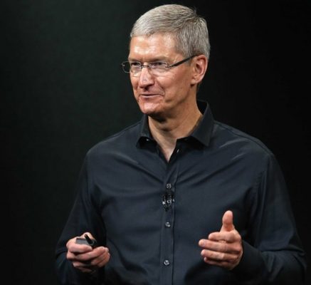 tim-cook-zwart-shirt