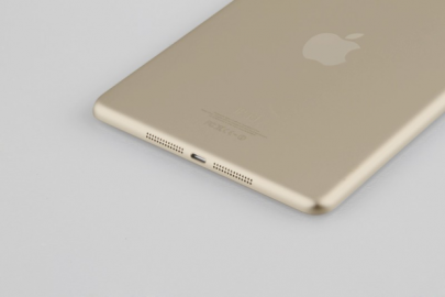 iPad Air gold