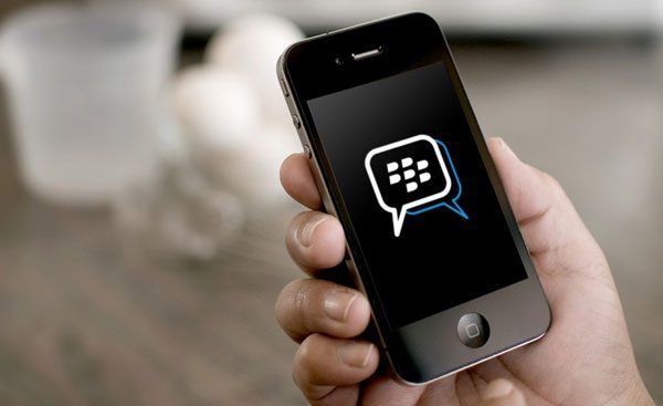 bbm-iphone-hand