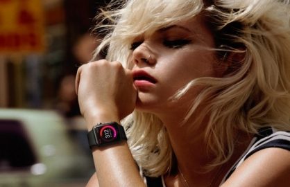 apple-watch-vrouw