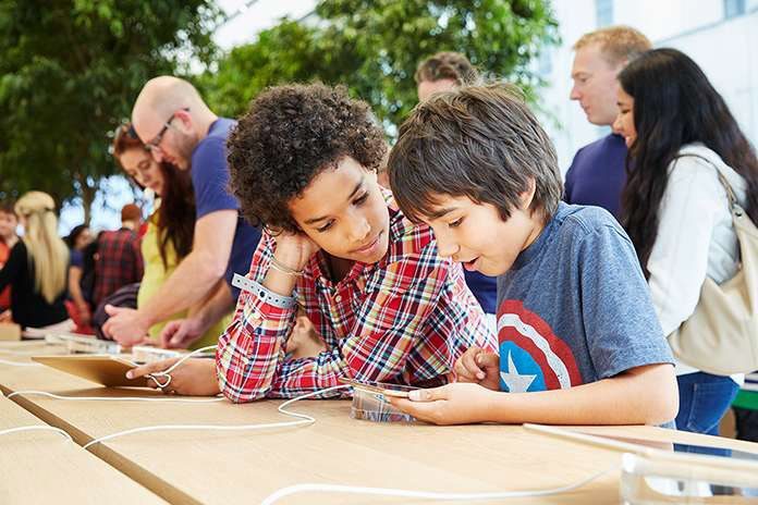 Apple Store Brussel, kinderen
