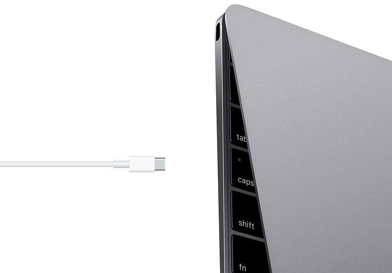 Een MacBook opladen via USB-C.