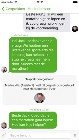 Een gesprek in de PluhZ-app.