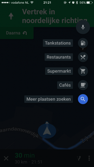 Kies een tussentijdse locatie om naar te navigeren in Google Maps.