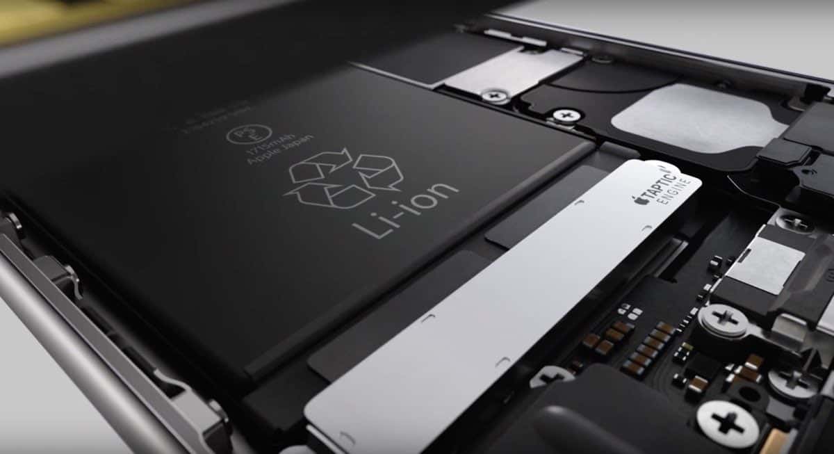 iPhone binnenkant met batterij