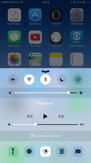 Een nieuw Night Shift-icoon in het Bedieningspaneel in de vierde beta van iOS 9.3.