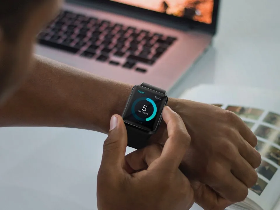 Met deze 10 tips is het behalen van je Apple Watch staandoel een fluitje van een cent