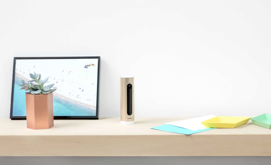 De Netatmo Welcome op een tafel.