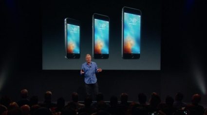 iPhone SE aankondiging op het podium