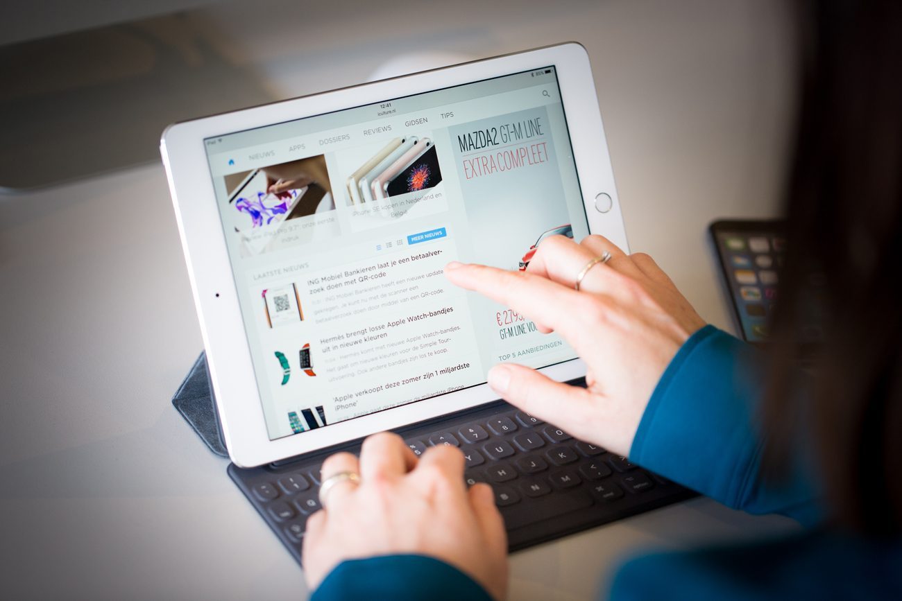 iPad Pro review iCulture, foto door Maal4, iPad Pro 9.7 in gebruik