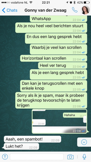 Nieuwe knop in een WhatsApp-chat zodat je snel terug kunt scrollen.