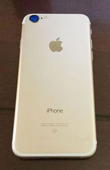 iPhone 7 goud met antennestrepen en grotere cameralens