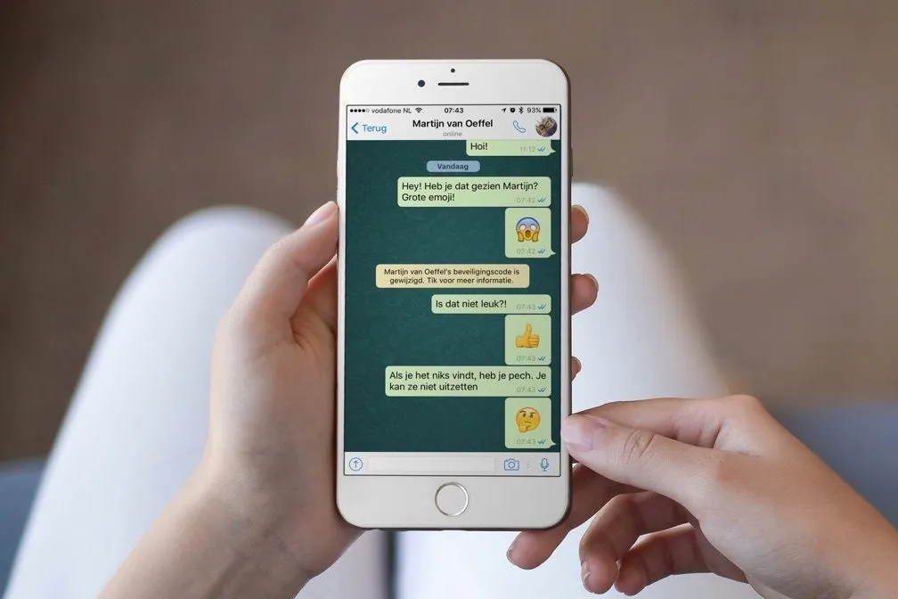 WhatsApp toont grotere emoji en laat chats makkelijker archiveren