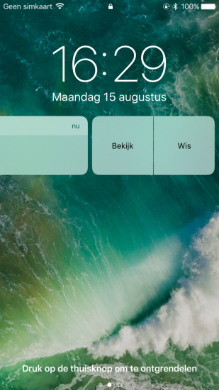 Bekijk de inhoud van een notificatie vanaf het toegangsscherm in iOS 10.