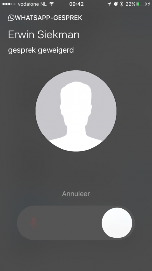Gesproken bericht achterlaten bij opgehangen WhatsApp-gesprek.