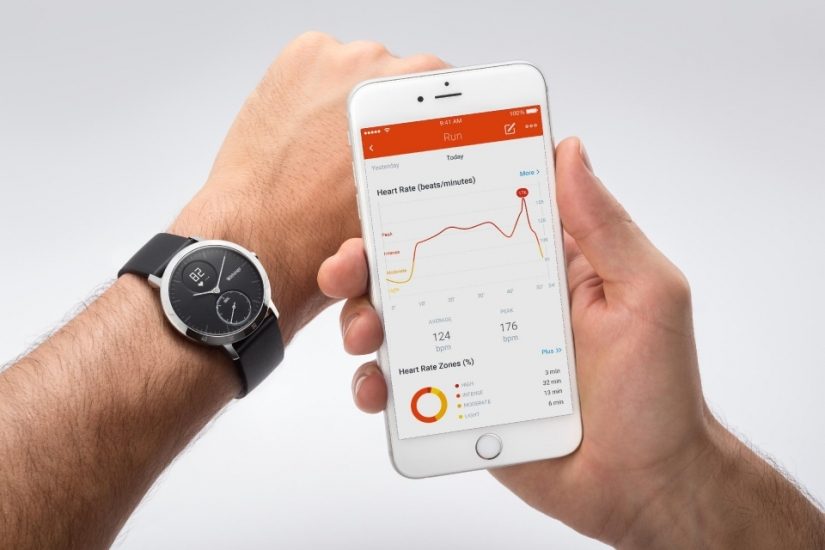 Withings Steel HR horloge met iPhone