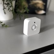 Philips Hue Motion Sensor, van de zijkant gezien