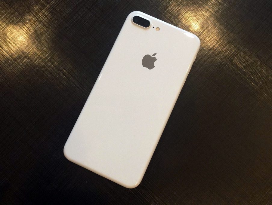 Jet White iPhone-case