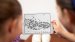 Hidden Folks op de iPad samen spelen.