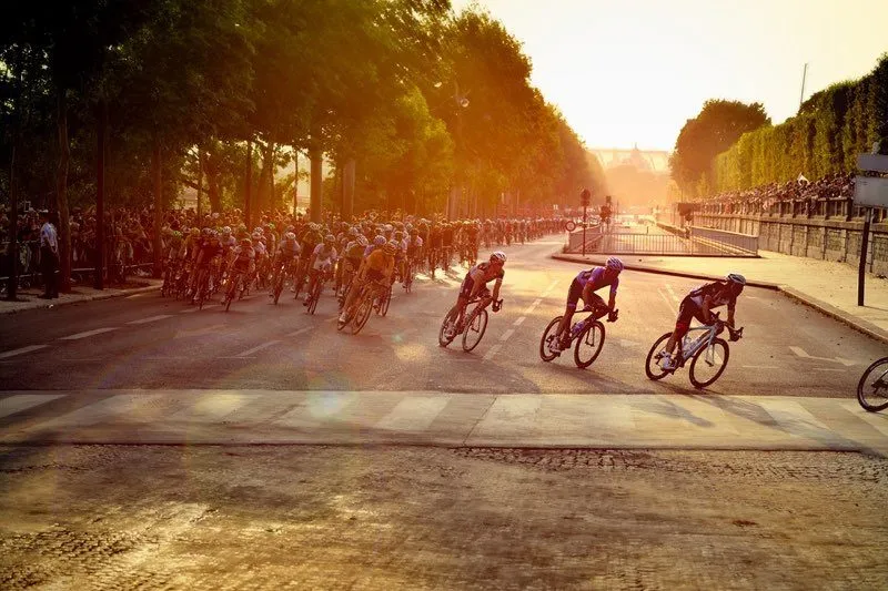 Tour de France 2024 live kijken en volgen op iPhone, iPad en Apple TV