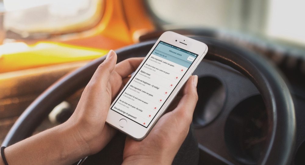 Waze stem inspreken.